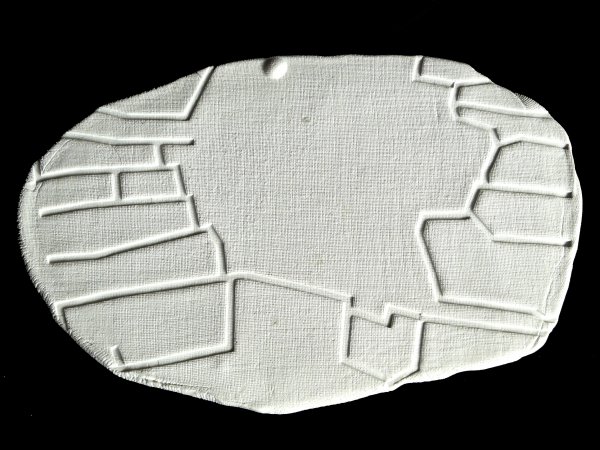 Espais il·limitats XXXI,  porcelana, 41 x 63 x 1,5 cm. , 2012