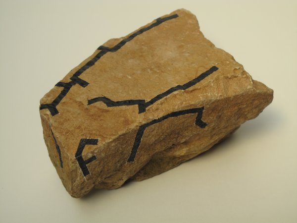 Territoirs V, pierre, crayon, encre, 9 x 15 x 12 cm.IMG_1552_w600_h450
